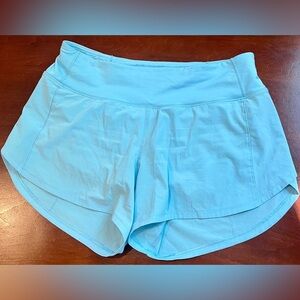 Like new lululemon Blue Chill side 6 speed up mid rise lined short 4”